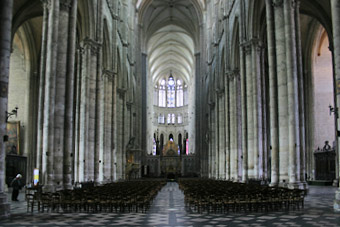Photographie de l'intérieur de Notre Dame d'Amiens